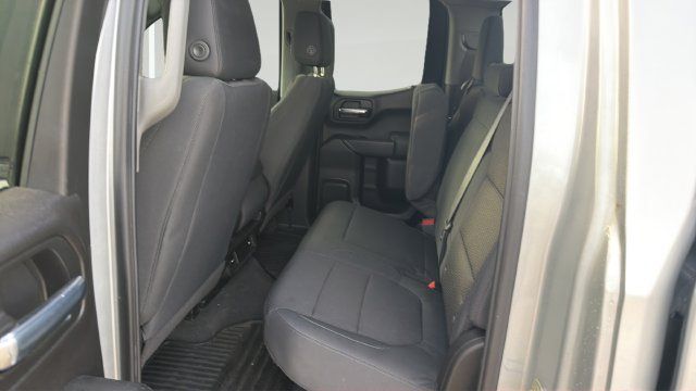 Used 2020 Chevrolet Silverado 1500 Custom w/ Custom Value Package AWD/4WD image 12