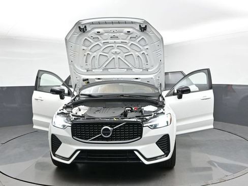 Used 2024 Volvo XC60 B5 Ultimate AWD/4WD image 65