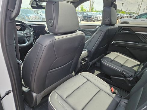 New 2026 GMC Acadia Denali FWD image 25