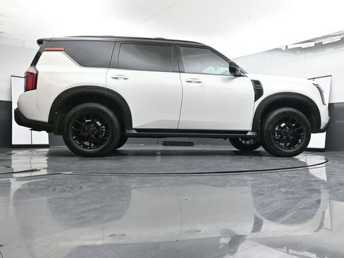 Used 2025 Nissan Armada PRO-4X image 34