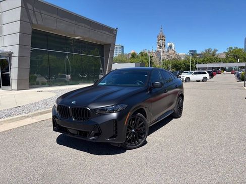 Used 2025 BMW X6 xDrive40i w/ Executive Package AWD/4WD image 1