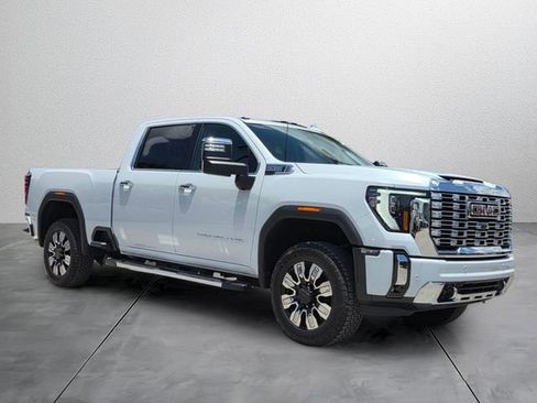 Used 2026 GMC Sierra 2500 Denali w/ Technology Package AWD/4WD image 6