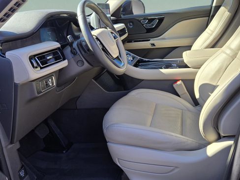 Used 2024 Lincoln Aviator Reserve w/ Elements Package Plus image 48