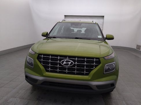 Used 2023 Hyundai Venue SEL FWD image 15