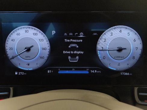Used 2025 Hyundai Elantra SEL FWD image 23