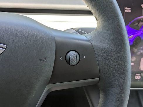 Used 2022 Tesla Model Y Performance AWD/4WD image 27