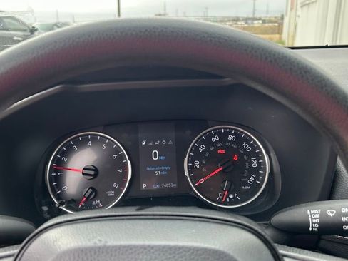 Used 2022 Toyota RAV4 LE image 17