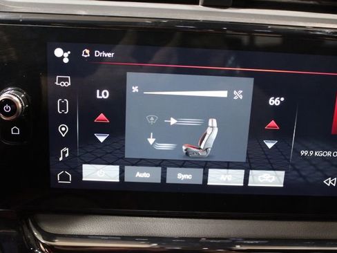 Used 2024 GMC Sierra 2500 AT4 w/ Technology Package image 32