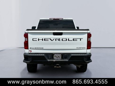 Used 2023 Chevrolet Silverado 2500 Custom w/ Custom Convenience Package AWD/4WD image 4