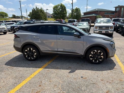 Used 2023 Kia Sportage X-Line w/ X-Line Premium Package AWD/4WD image 4