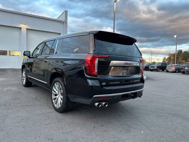 Used 2022 GMC Yukon XL Denali w/ Denali Ultimate Package AWD/4WD image 3