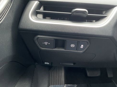 Used 2025 Kia K4 FWD image 26