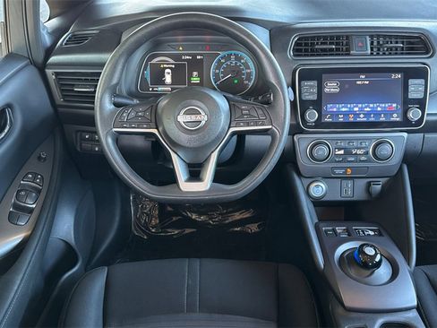 Used 2023 Nissan Leaf S image 14