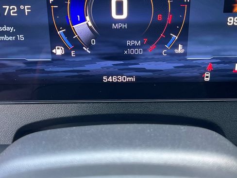 Used 2025 Chevrolet Traverse LT FWD image 37