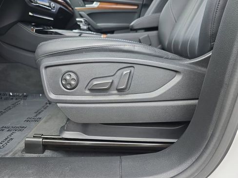 Used 2023 Audi Q5 2.0T Premium Plus AWD/4WD image 32