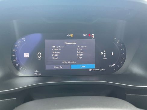 Used 2024 Volvo XC40 B5 Core AWD/4WD image 42