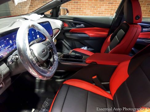 New 2026 Chevrolet Equinox EV RS image 9