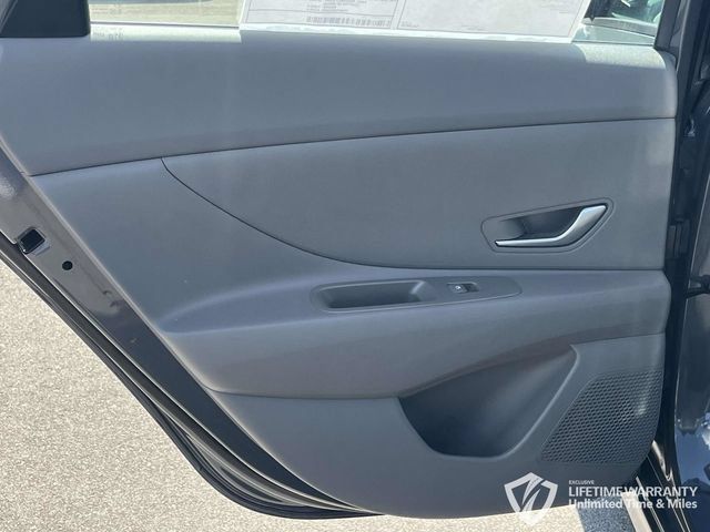 New 2026 Hyundai Elantra SE FWD image 15