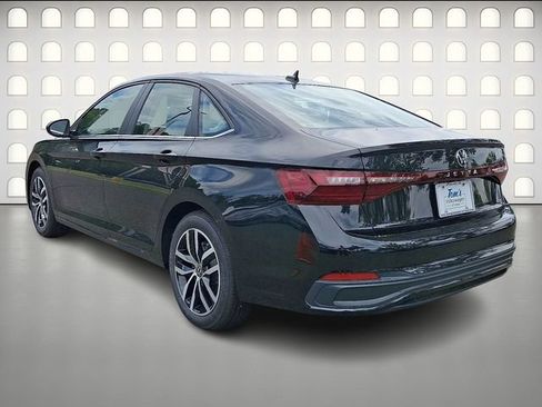 New 2026 Volkswagen Jetta SE FWD image 3