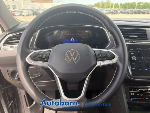 Certified 2023 Volkswagen Tiguan SE AWD/4WD image 11