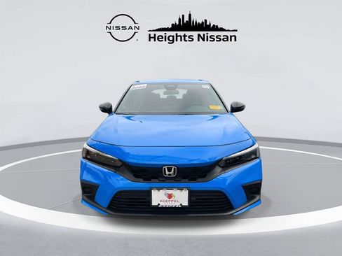 Used 2022 Honda Civic Sport image 2