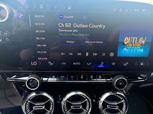 Used 2024 Chevrolet Blazer EV LT AWD/4WD image 25