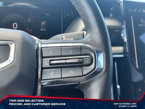Used 2025 GMC Yukon XL Denali AWD/4WD image 28