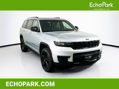 Used 2023 Jeep Grand Cherokee L Laredo RWD image 1