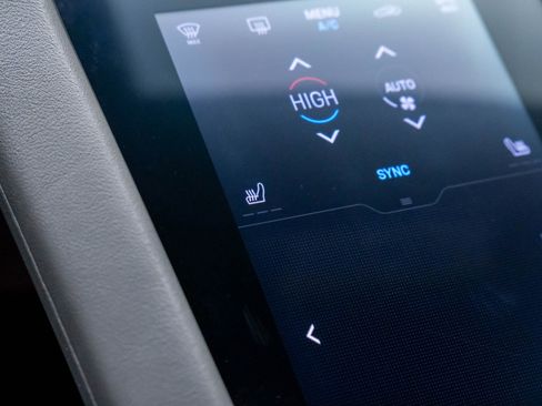 Certified 2022 Porsche Taycan 4S image 24