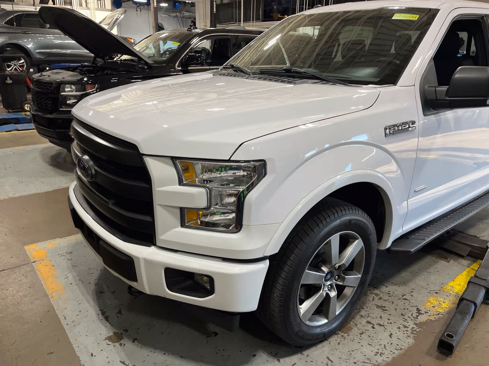 Used 2017 Ford F150 XLT w/ Equipment Group 302A Luxury AWD/4WD image 3