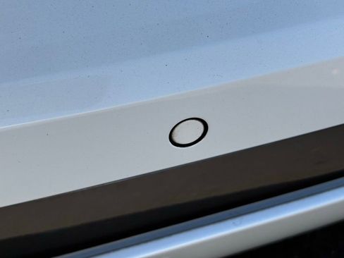 Used 2021 BMW X5 M50i w/ Executive Package image 18