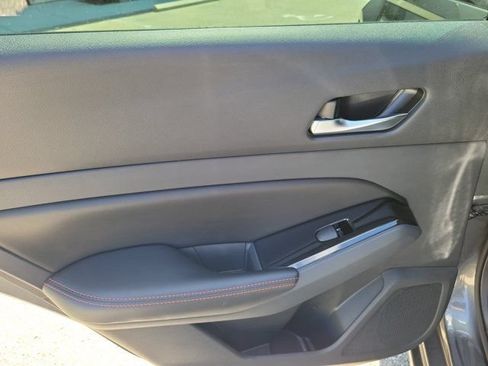 Used 2023 Nissan Altima 2.5 SR FWD image 13