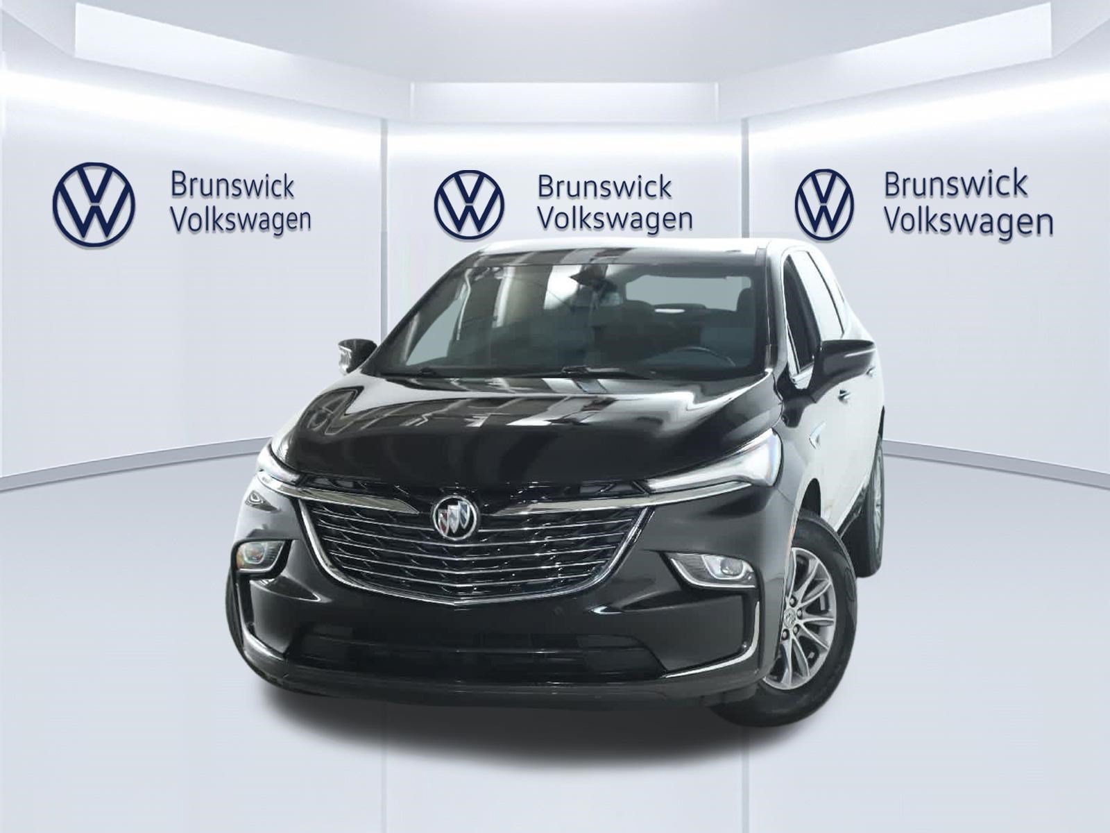 Used 2024 Buick Enclave Essence FWD image 3