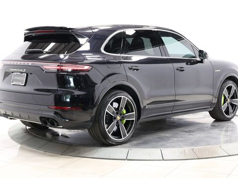 Used 2021 Porsche Cayenne Turbo S AWD/4WD image 80
