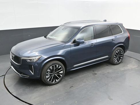 New 2026 Volvo XC90 B6 Plus w/ Protection Package Premier AWD/4WD image 40