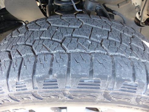 Used 2022 Ford Ranger Lariat w/ FX4 Off-Road Package image 16