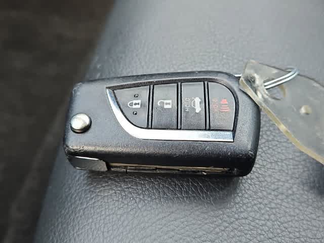 Used 2024 Toyota Camry SE FWD image 28