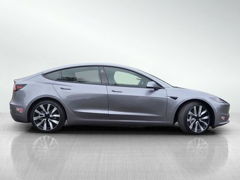 Used 2024 Tesla Model 3 Standard Range RWD image 4