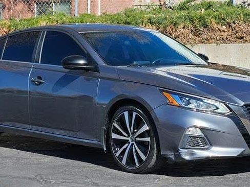 Used 2020 Nissan Altima 2.5 SR w/ Premium Package FWD image 7