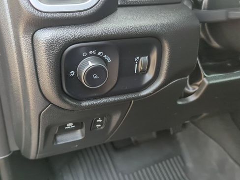 Used 2023 RAM 1500 Laramie AWD/4WD image 17