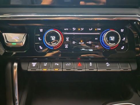 Used 2024 GMC Sierra 2500 Denali Ultimate image 29