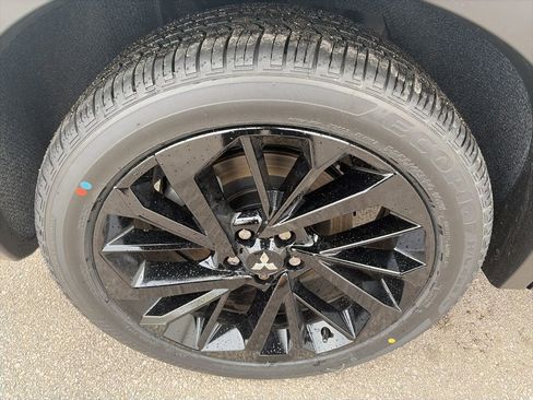 New 2025 Mitsubishi Outlander SEL Black Edition AWD/4WD image 33