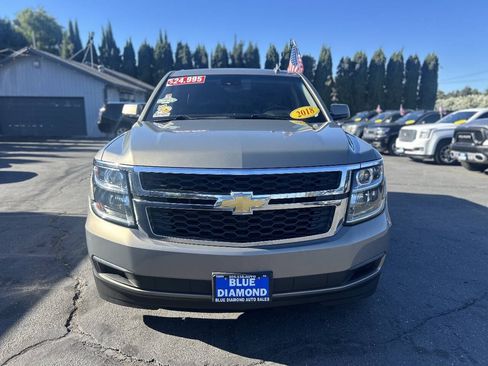 Used 2018 Chevrolet Tahoe LT AWD/4WD image 2