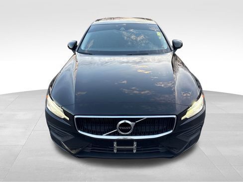 Used 2019 Volvo S60 T5 Momentum image 9