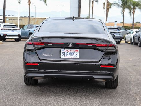 Used 2025 Honda Accord SE image 11