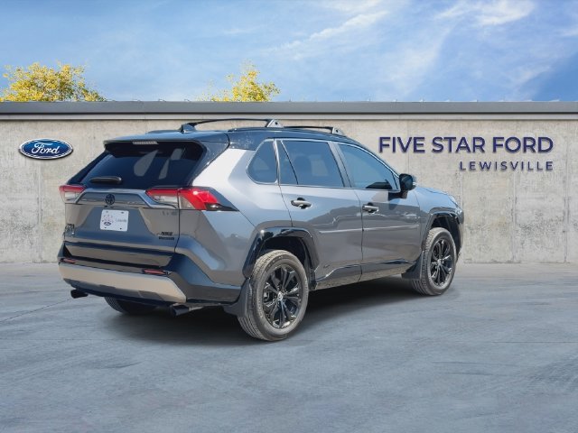 Used 2024 Toyota RAV4 XSE AWD/4WD image 8