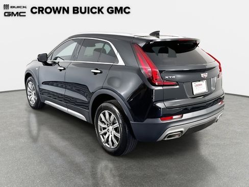 Used 2021 Cadillac XT4 Premium Luxury image 8