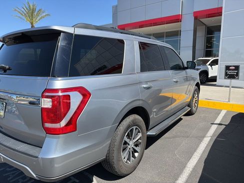 Used 2020 Ford Expedition XLT w/ Equipment Group 202A image 5