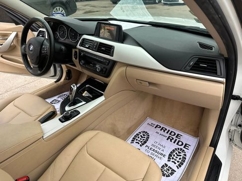 Used 2015 BMW 320i Sedan RWD image 24