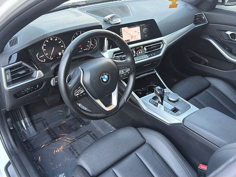 Used 2020 BMW 330i Sedan w/ Convenience Package RWD image 4